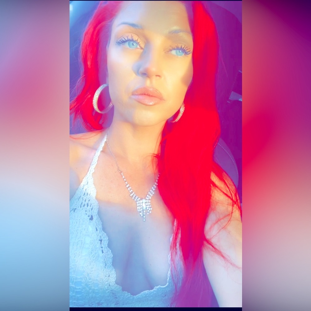 Meet your Posher, Ava